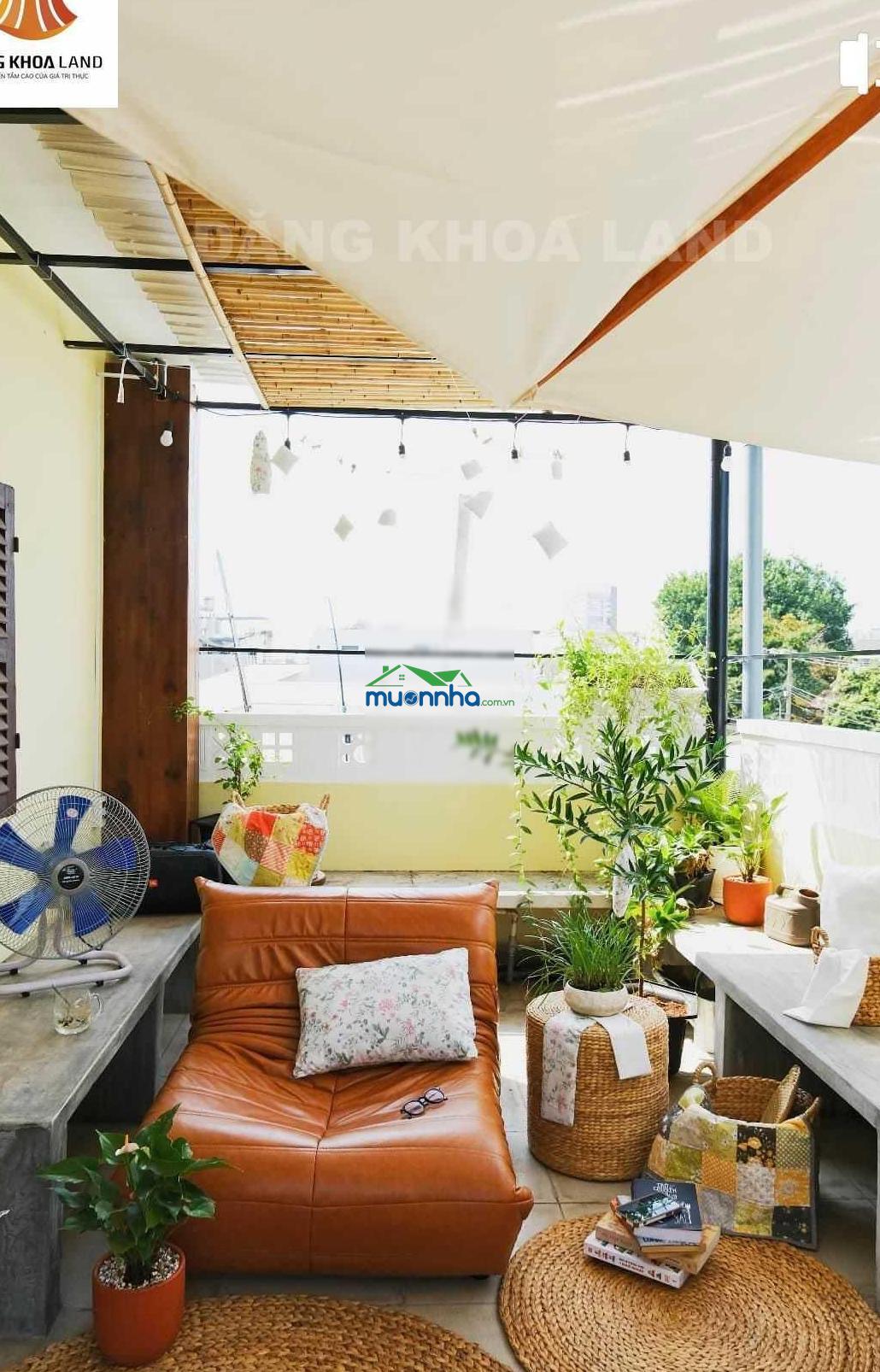 Bán gấp nhà 1t1l, đang kinh doanh cafe ngay mặt đường chương dương, công nhận đủ 63m2, đã hoàn công