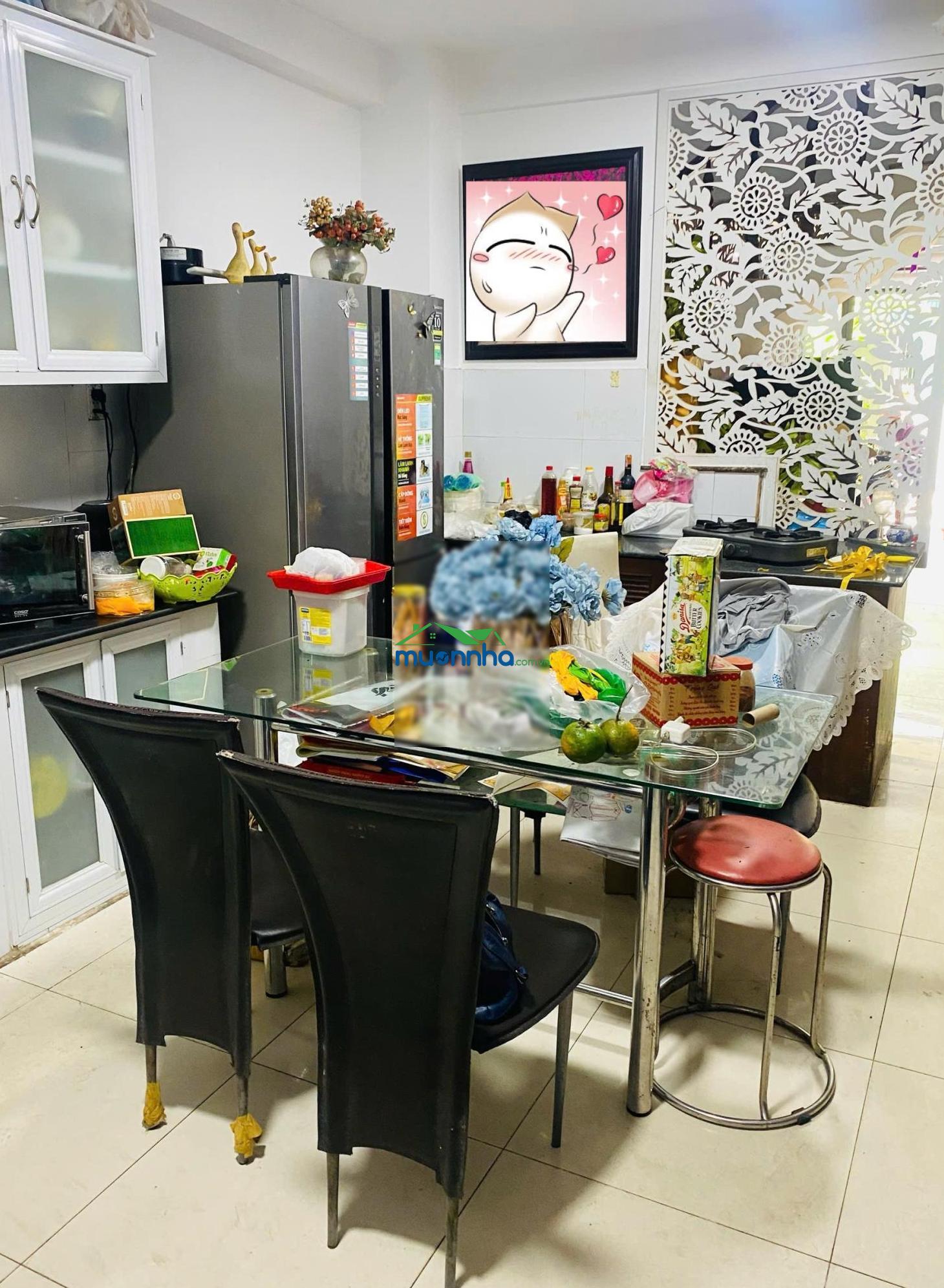 Ô tô ngủ trong nhà 4 x18 cn 68m - giá 7,190 - hh 150 pông