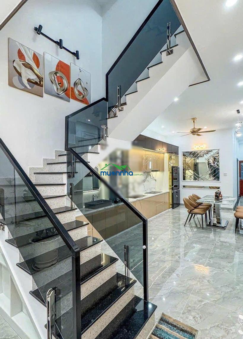 Định cư bán căn nhà cho thuê 24triệu, đường tân cảng - bình thạnh, gần chợ văn thánh, 84,15m2 - 2