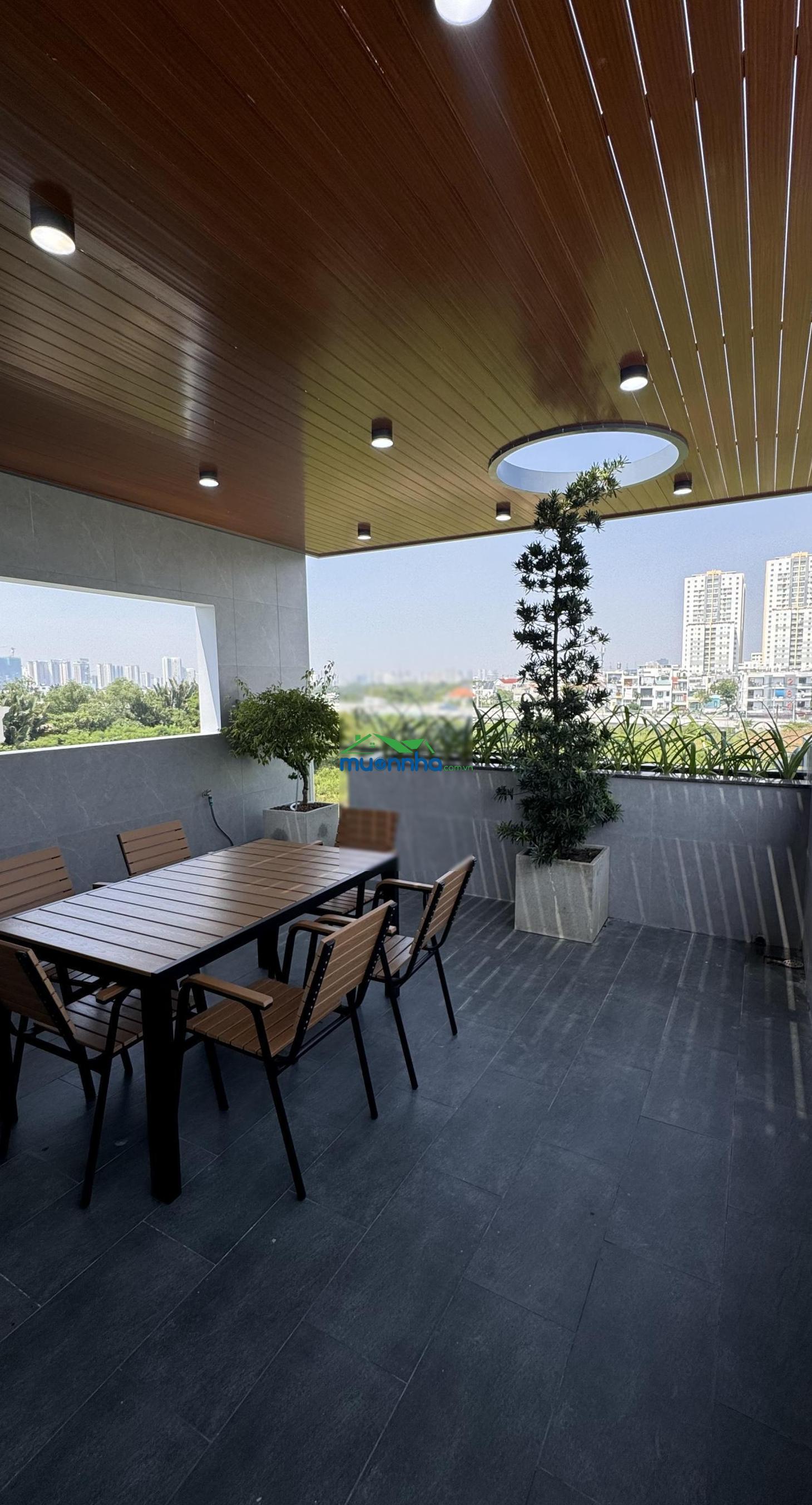 Nhà đường nhựa 16m vị trí đẹp view thoáng có thang máy gara ô tô ngang 5m dài 18m - 3