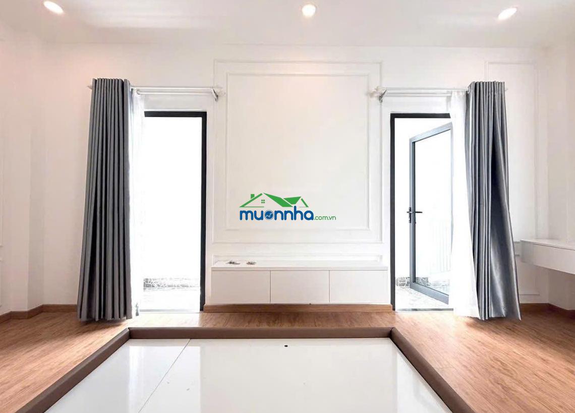 Bán nhà gấp - đường lạc long quân, p8, tân bình dt 6x11m cn 64m2 3 tầng mới, vị trí đẹp - 3