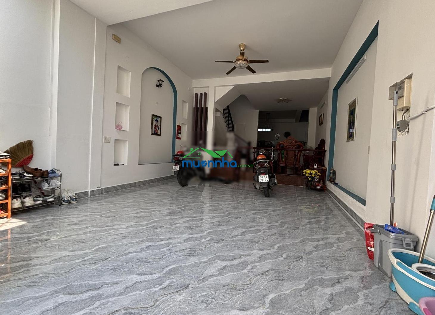 Bán đất tặng căn nhà 3 tầng, đường nhánh lê đức thọ p6, dt 5x13m, giá 6tỷ9 còn bớt. lh 0902 958 ***
