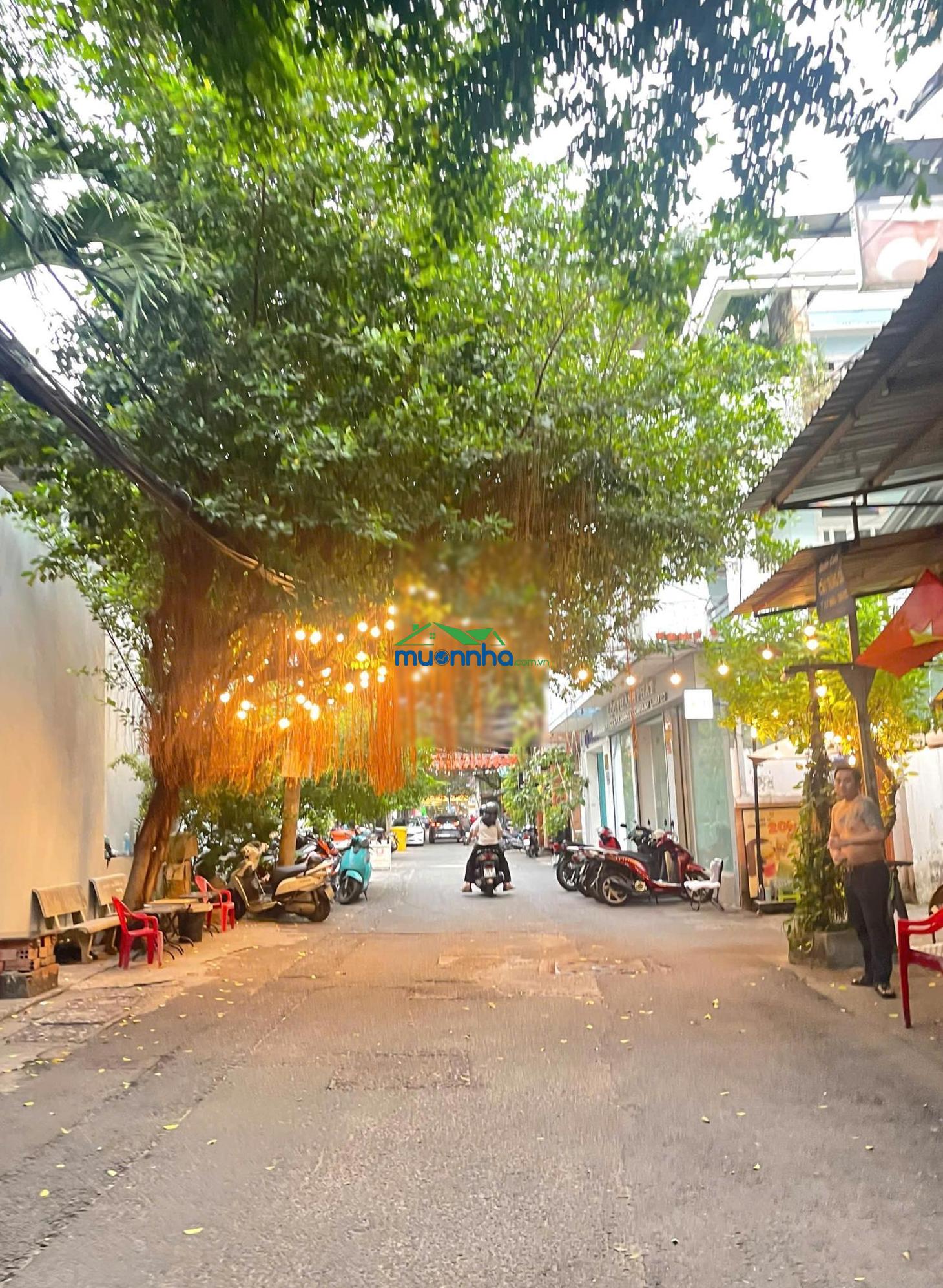 Nhà hxh 8m trần hưng đạo, quận 1. dt: 5.6x17m, nhà trệt, 4 lầu st, giá 31 tỷ tl - 4