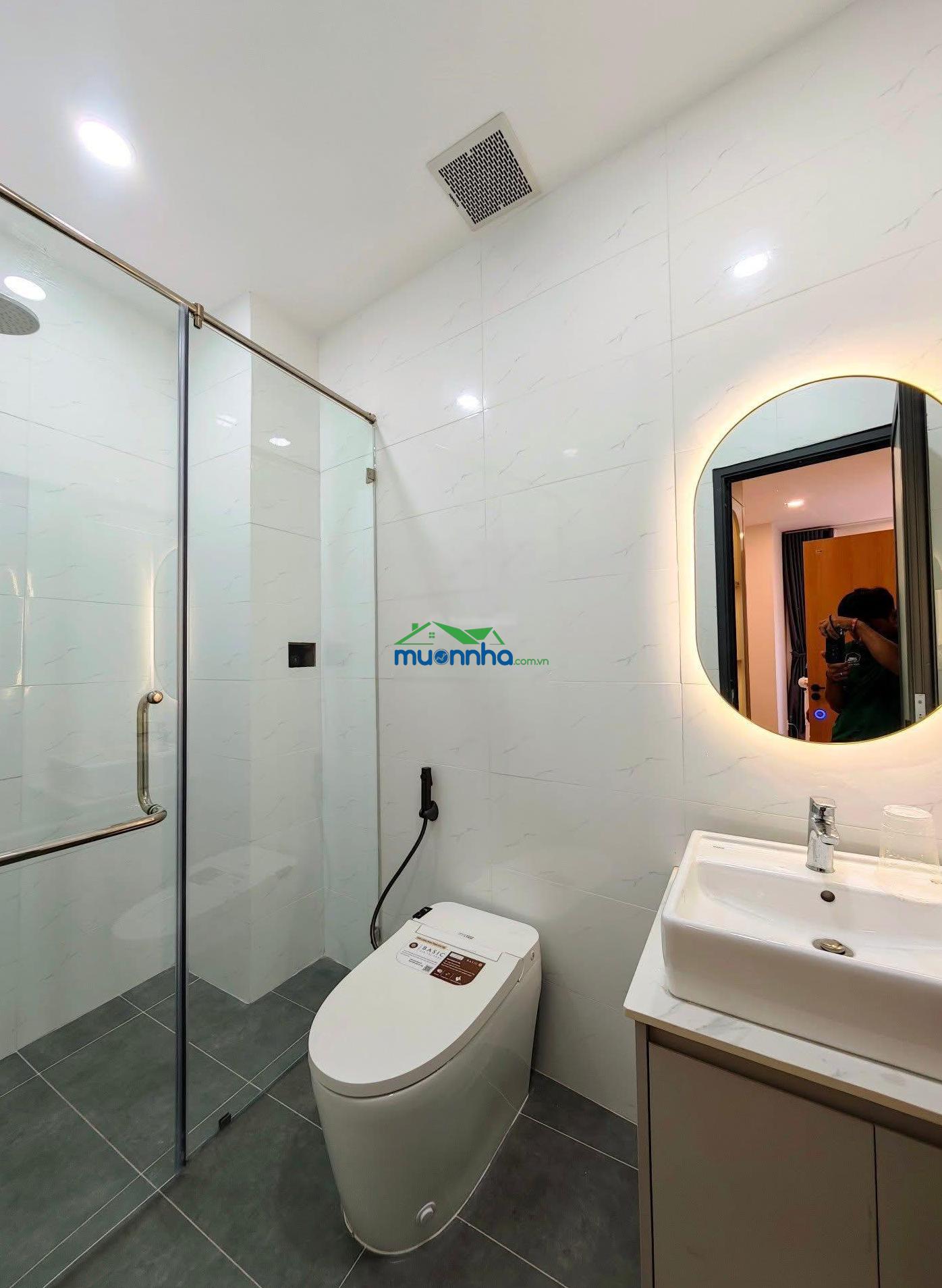 Bán gấp nhà đường nguyễn đình chiểu, quận 3. giá 6tỷ650/65,25m2. sổ hồng riêng