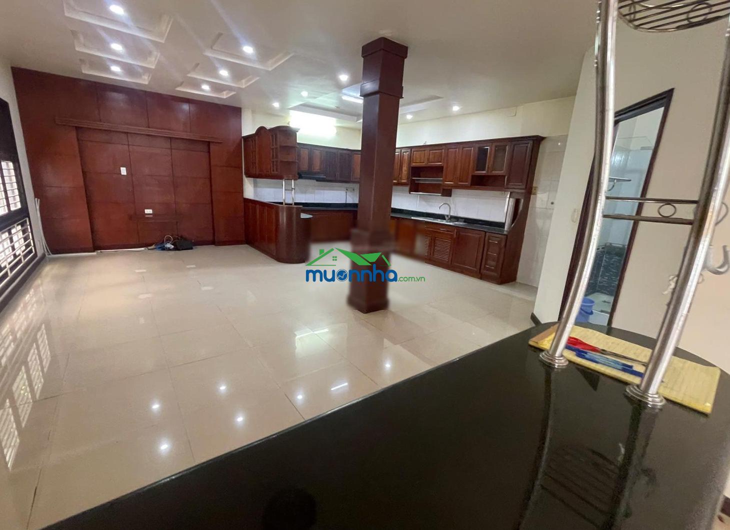 Hạ giá 4 tỷ, nhà hẻm 3/2 quận 10 - dt 9 x 20m ( 160m2 đất ) - nhà khu biệt thự - giá chốt 29 tỷ.