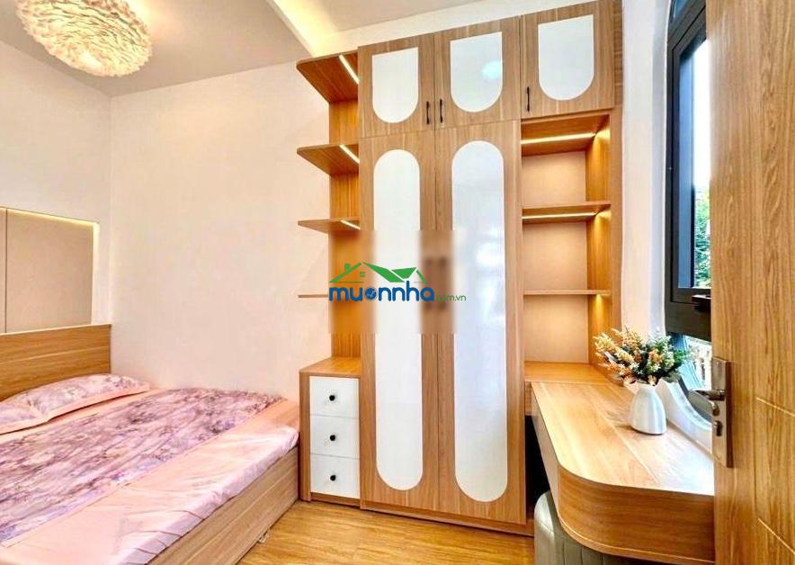 Nhà đẹp 2 tầng 2 mặt thoáng ngay ngã tư hàng xanh hơn 5 tỷ dt 33m (4,11x8m), nở hậu tài