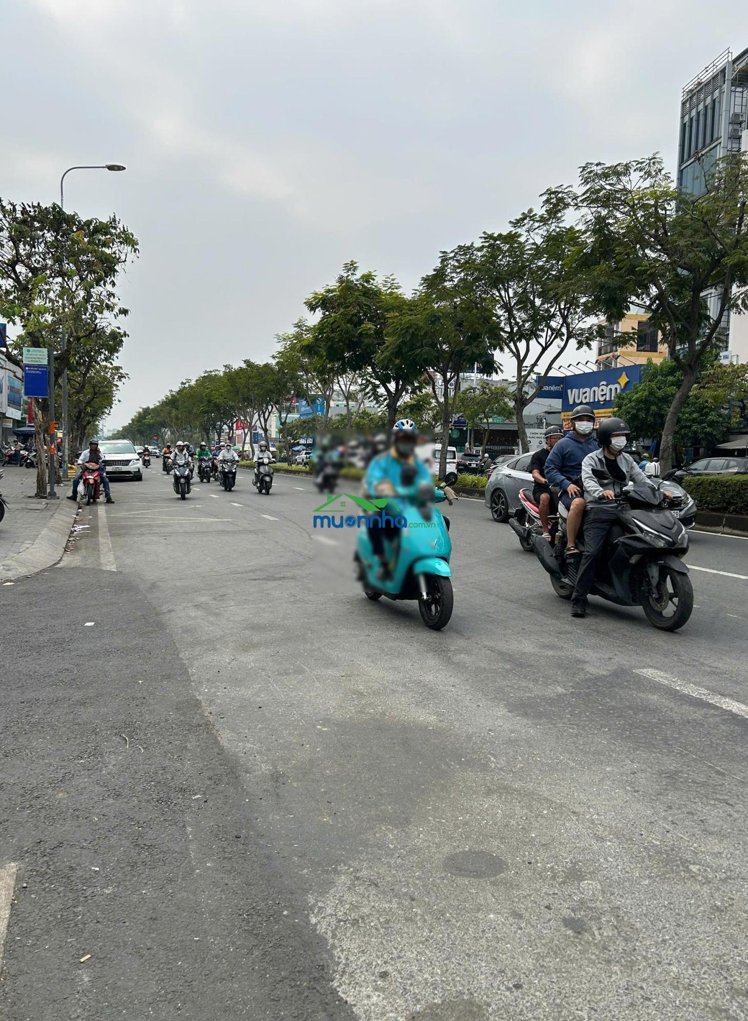 Nhà 5 x 13m - xây 3 tầng khu đường trần não - 2
