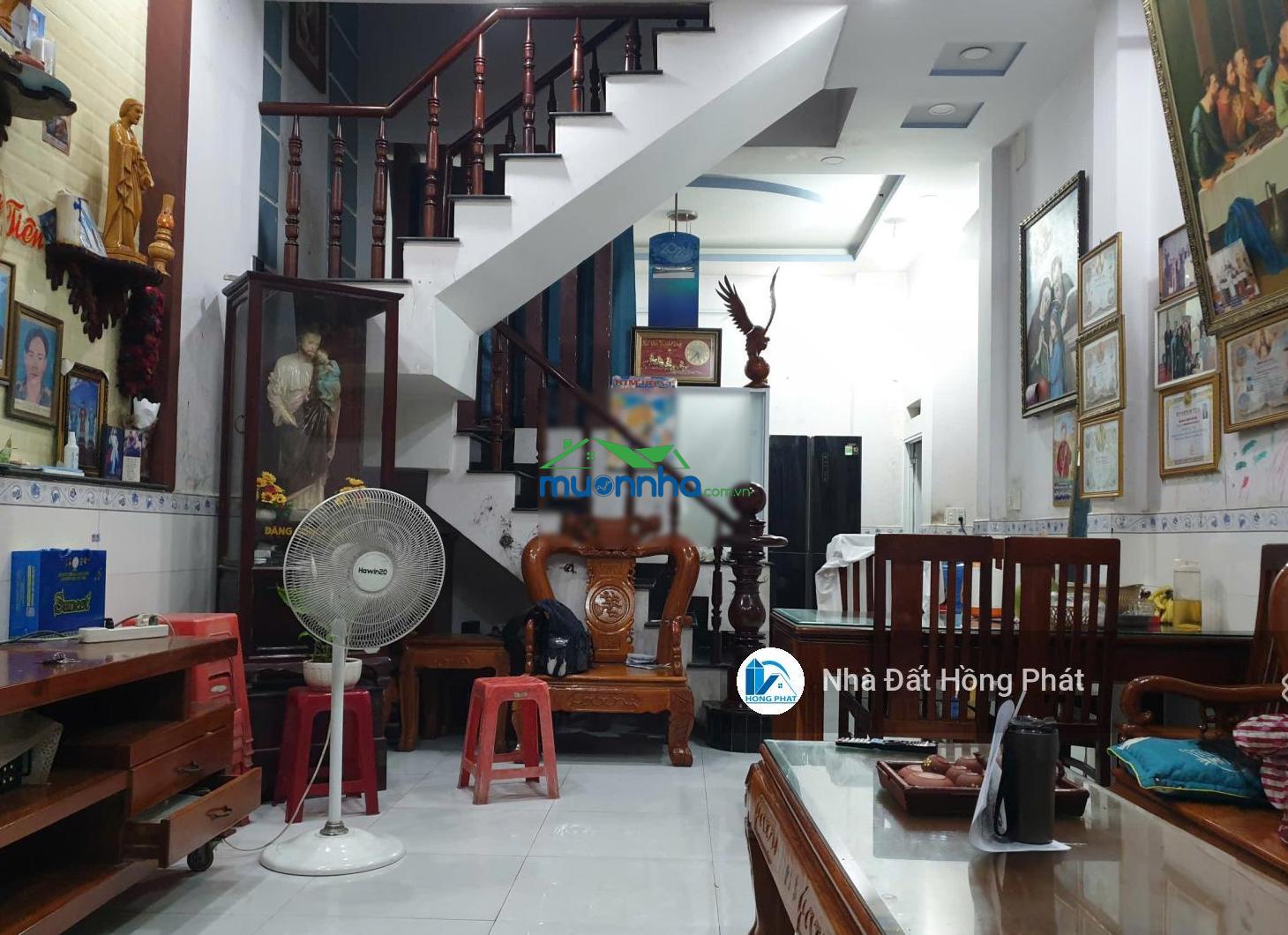 Bán gấp nhà dt 6.2m*12m, 2 lầu, sổ hồng riêng, gần ngã 3 chợ bùi môn - hóc môn