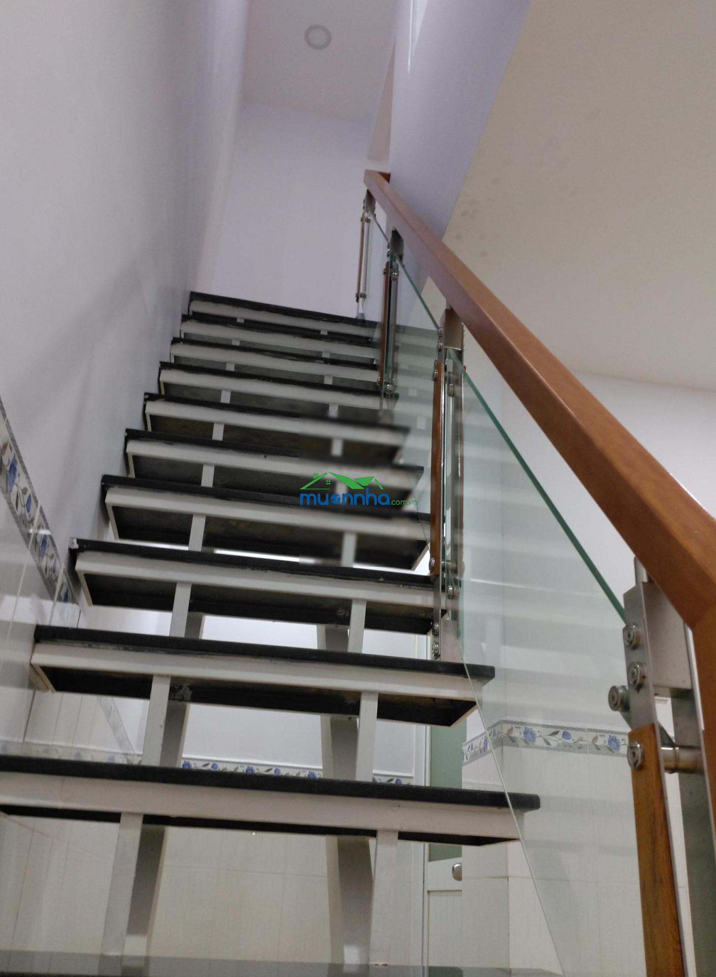 Nhà shr đường đông bắc, sau lưng công viên phần mềm quang trung, 4,4x12m, 1 lửng - 3