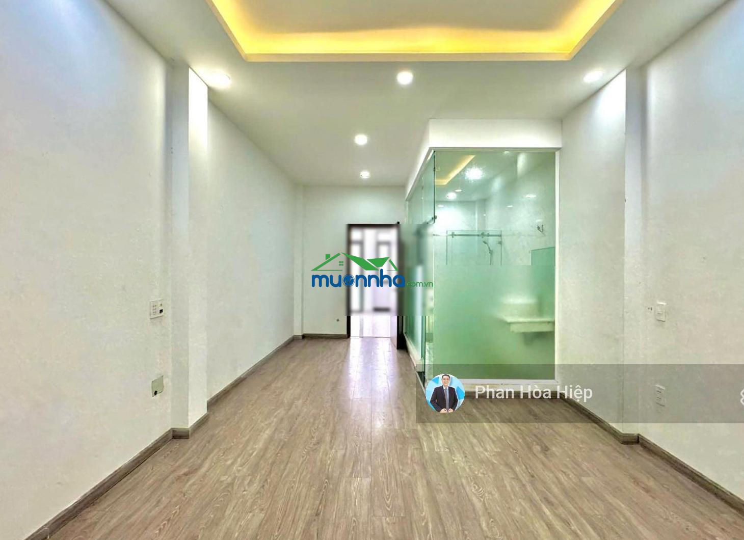 Chính chủ bán gấp hxh bà hom, 4 x 14, 3 tầng btct, 4pn, 3wc, vài bước ra chợ phú lâm, phố ẩm thực