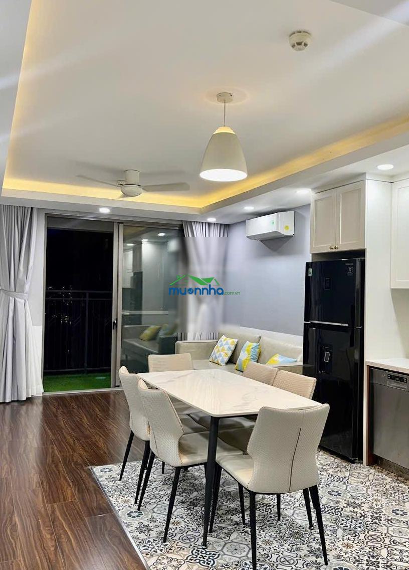 Saigon south residence 3pn nhà đầy đủ nội thất giá 24tr/tháng free 2 xe máy, gym, hồ bơi.