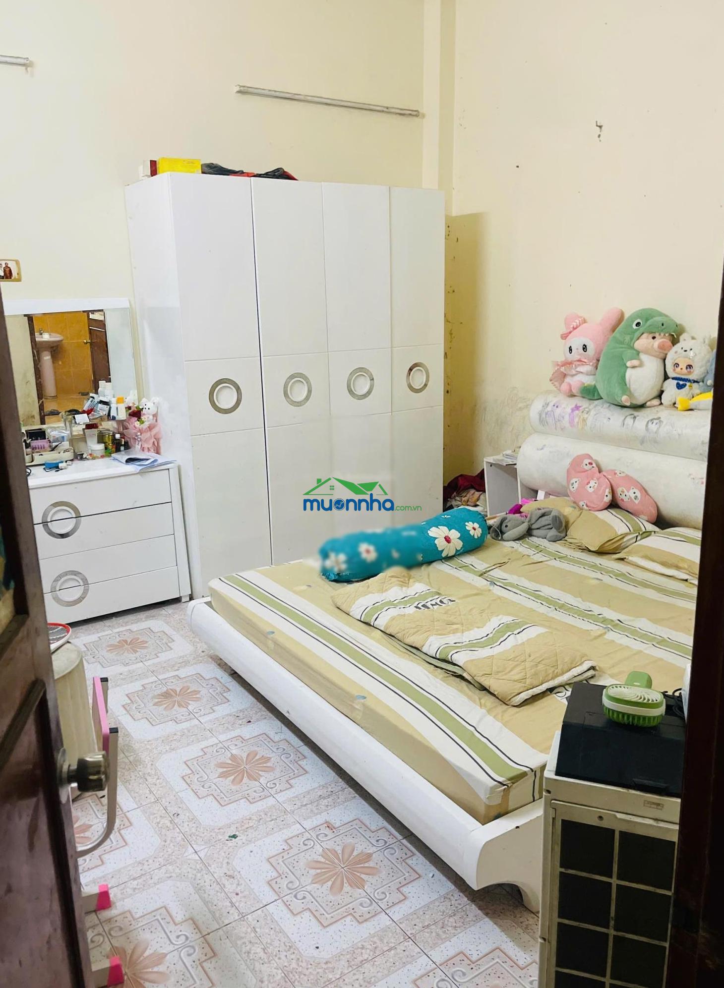 Bán nhà tân thuận. diện tích khủng: 60m2 - ngang 5m nở hậu. 5 phòng ngủ. sổ hồng. giá chỉ 7 tỷ