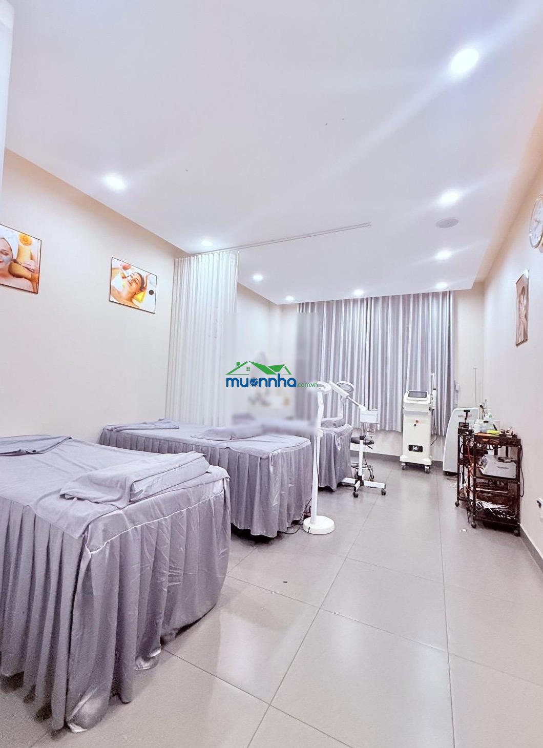 Trịnh đình trọng - 5 tầng - 8x23m - thang máy - 12p chdv - dtsd 800m2 - đường 12m