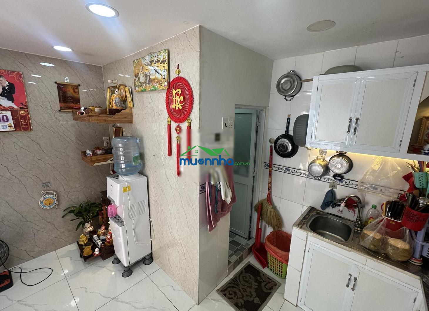Nhà chính chủ cần bán tại phạm hùng ngay hồ bơi hoà bình - 2