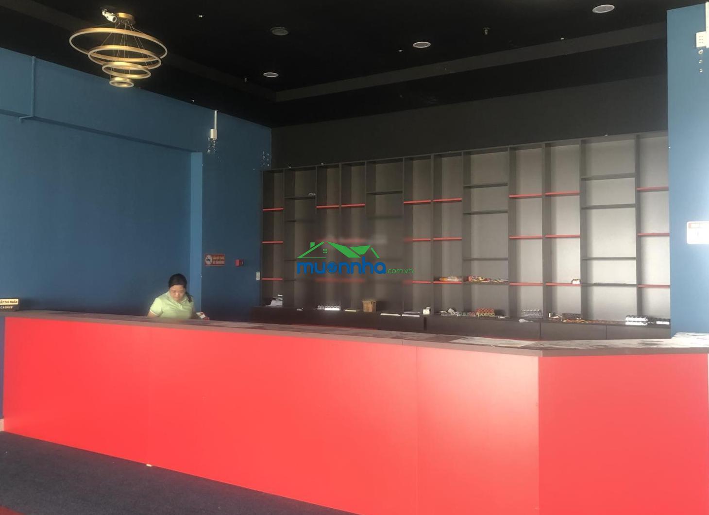 Cho thuê mặt bằng 200m2, giá cực tốt, decor sẵn, không gian vip - 4