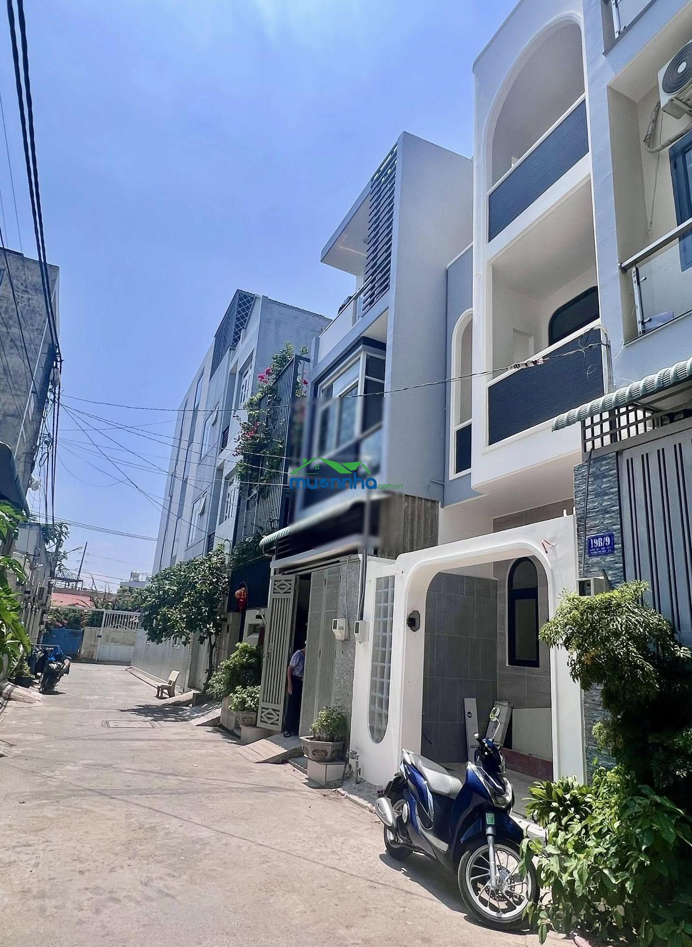 Cần bán nhà hxh đường 963 phú hữu cách nguyễn duy trinh 800m, nhà mới 100%
