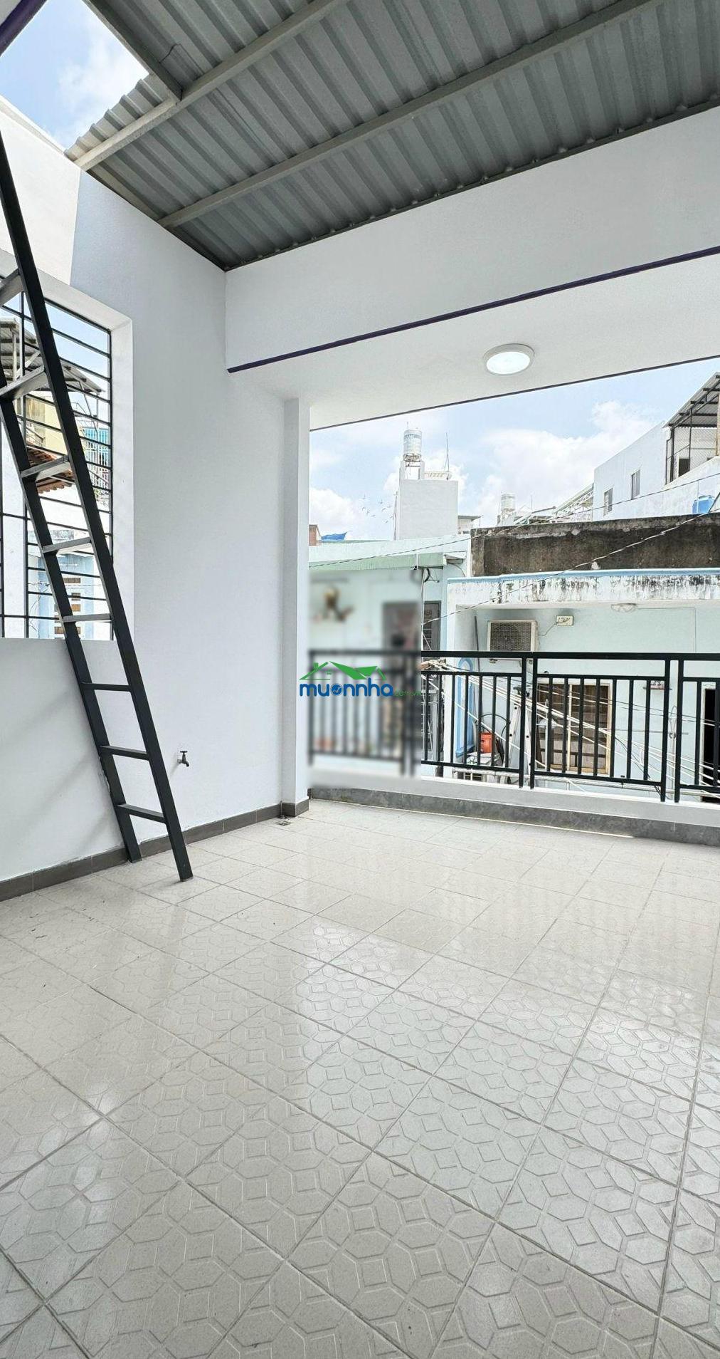 Bán nhà đường âu dương lân, quận 8, giáp q1, 60m2, 3 phòng, 2 tầng, cách 50m ra hẻm xe hơi, 5ty980 - 4