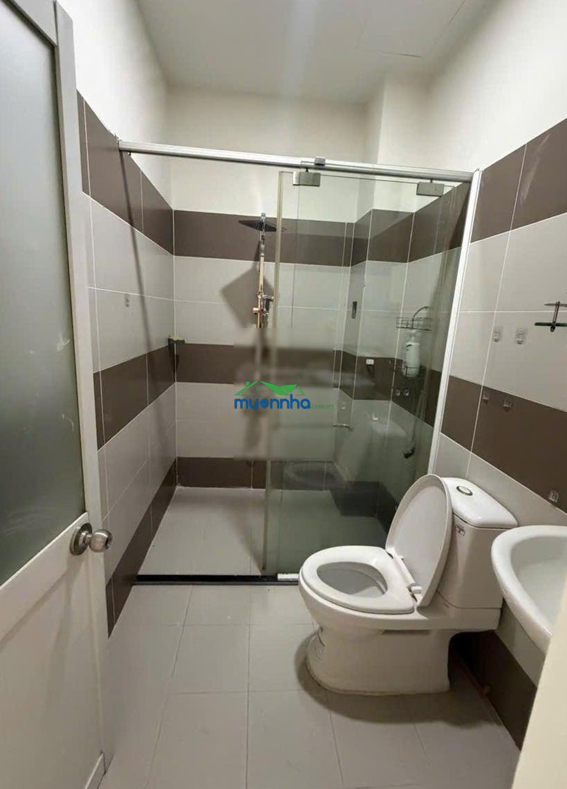 Bán nhà đường nguyễn văn quá q12 - vị trí đẹp 1 trục 1 xẹc hẻm xe hơi - diện tích 4x15 trệt 3 lầu - 3