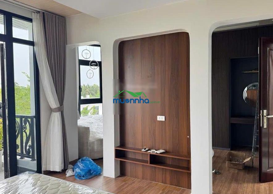 Hiếm- nhà mới 3 tầng 7x14m- cạnh phú mỹ hưng- thang máy+ hồ bơi- sát trường quốc tế- 9 tỷ hơn- shr