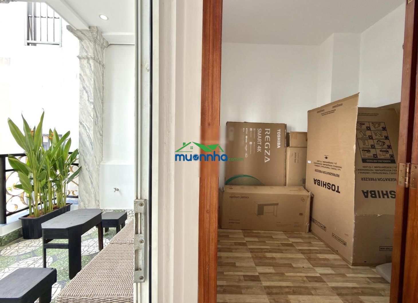 Nhà sau trường mầm non hoa đỗ quyên, dt: 4x13.5m, trệt, 3 lầu, 4pn, p.thờ, sân thượng, 5.75 tỷ - 4