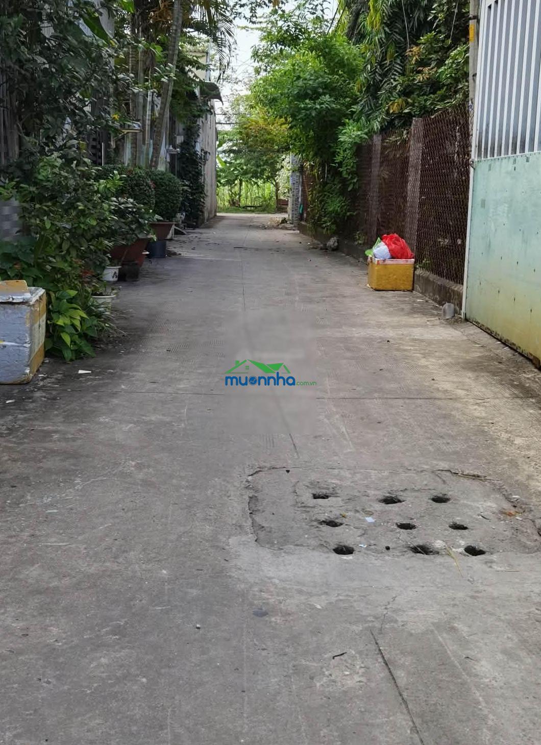 Bán nhà hóc môn giá tốt - ngang 6m hiếm - hẻm xe hơi - 124m2 - giảm 200 triệu - 4