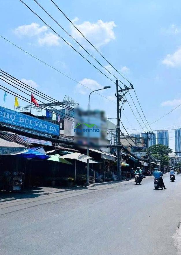 Bán nhà 3 tầng, có 4 phòng ngủ, sát hẻm xe hơi, bùi văn ba. 4.86 tỷ - 2