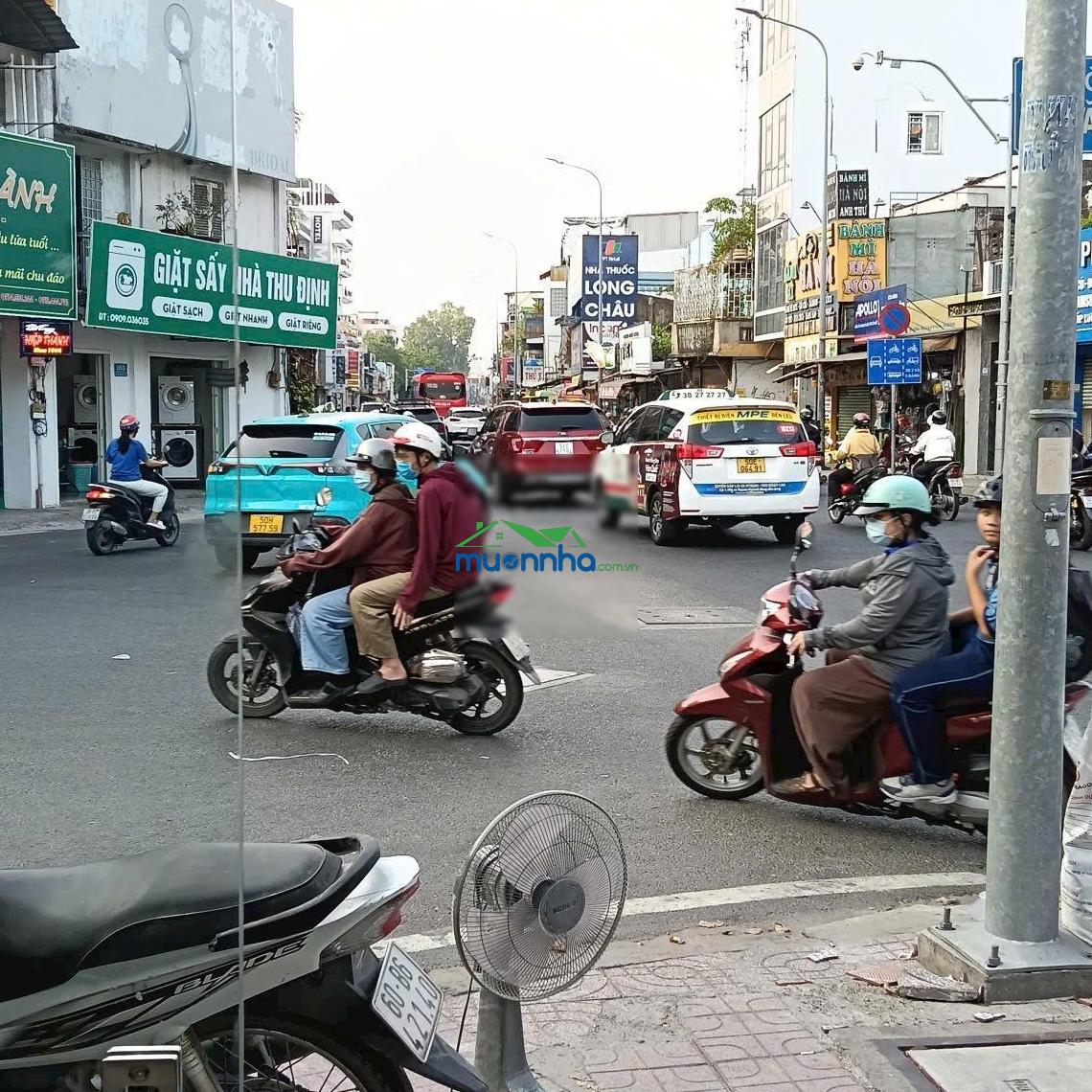 Căn góc 3 mặt tiền đường nguyễn kiệm, hồ văn hue q phú nhuận, tphcm - giá: 3ty5 ( tl) - 3