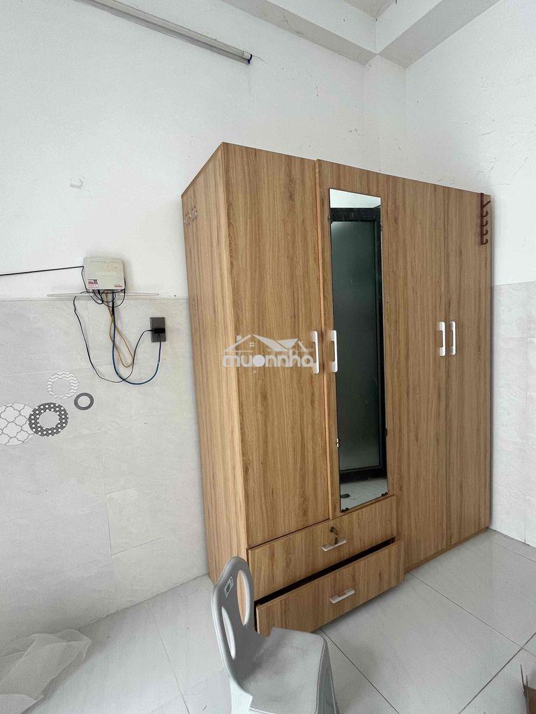PHÒNG BANCON SIÊU ĐẸP, FULL NT, THANG MÁY TẦNG HẦM GIÁ RẺ SÁT QUẬN 1