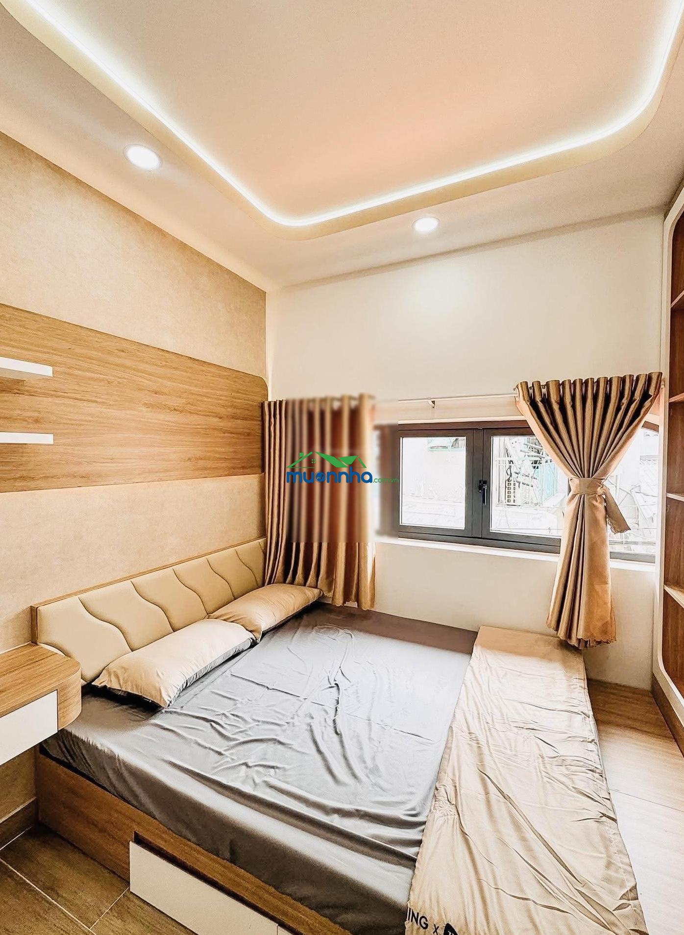 Thích quảng đức - cách mặt tiền 2 căn - 2 mặt thoáng - 3 tầng - 4pn - hẻm thông