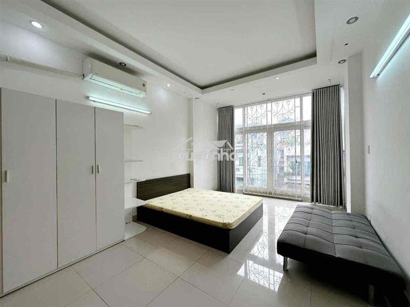 Cho thuê căn studio rộng cửa sổ trời thang máy giặt riêng full nt q10