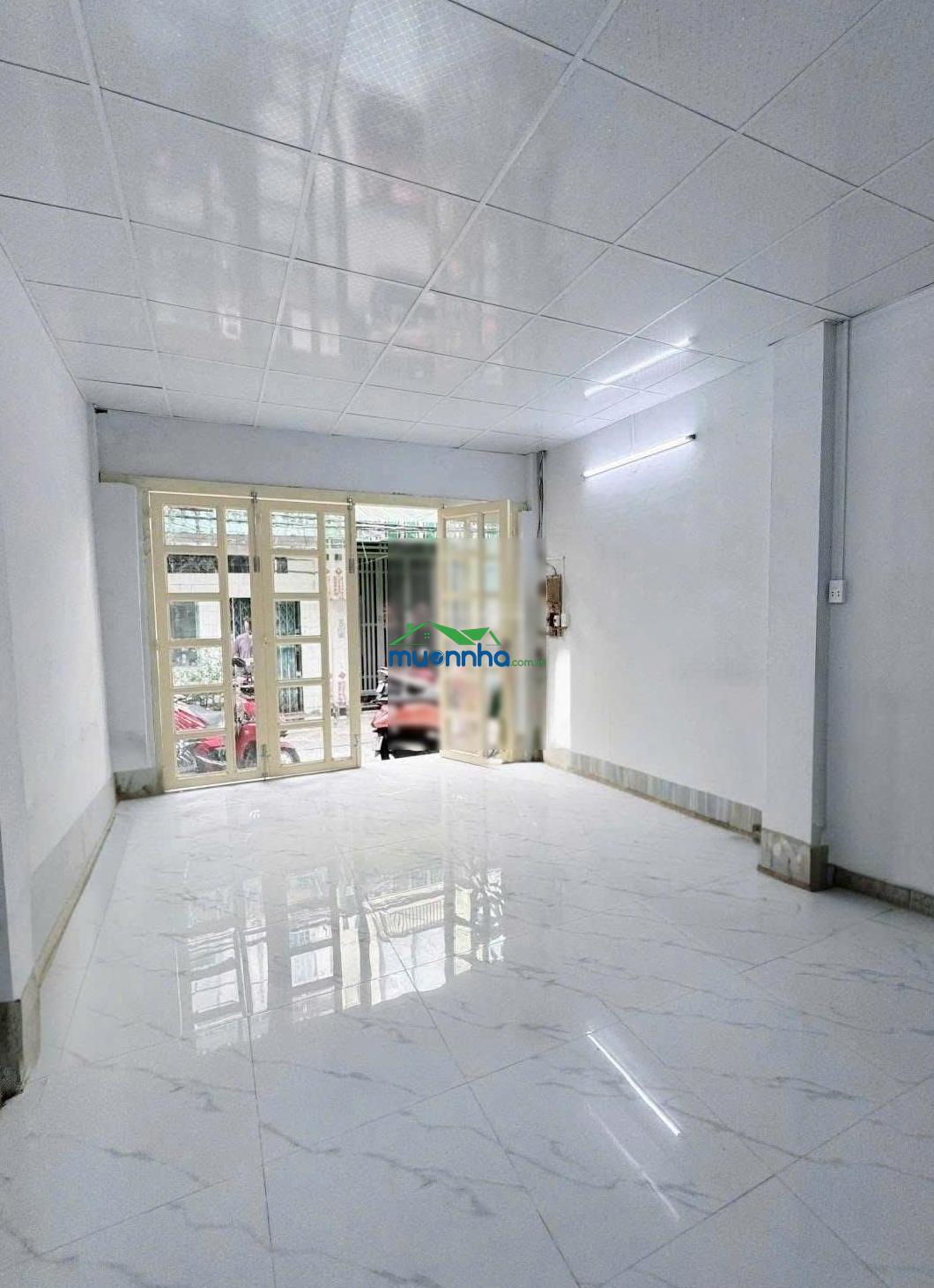 Nhà 2 tầng lạc long quân 54m2 (4x14)m - gía tốt khu vực