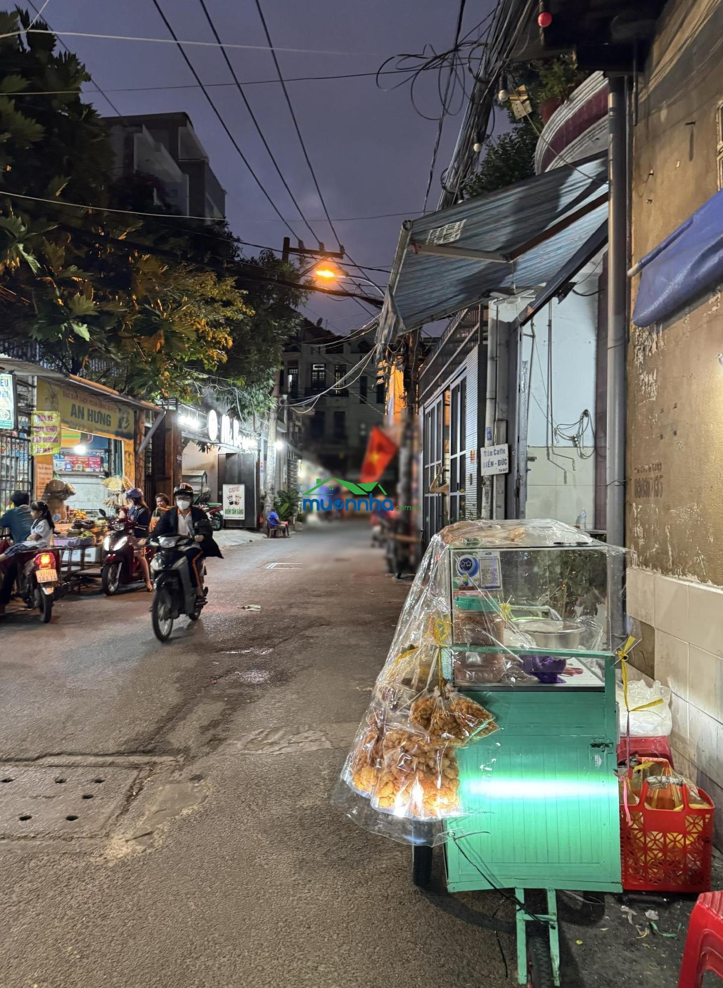Rẻ hơn thị trường 20% góc 2 mt quang trung - ngang 8.4m - 190m2 đất tiện xây chdv, hoặc làm cafe - 3