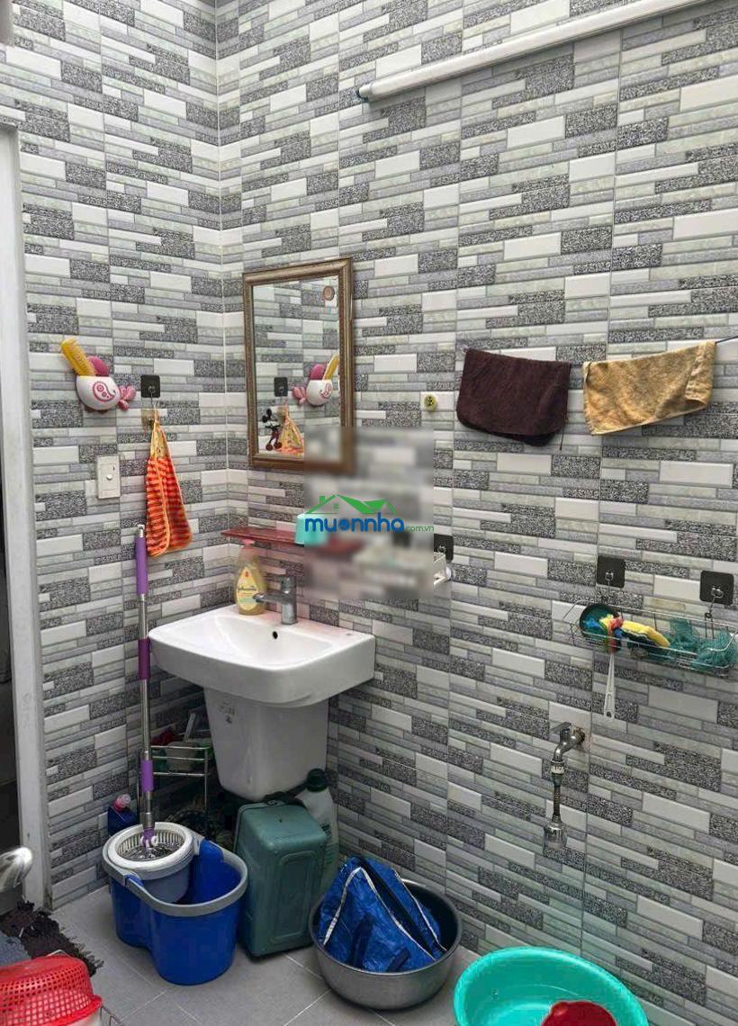 #Hơn 70m2_ đúc kiên cố 4 tầng . nhà hẻm xe tải cách mặt tiền #hiệp thành 26 chỉ 10m diện tích: - 4
