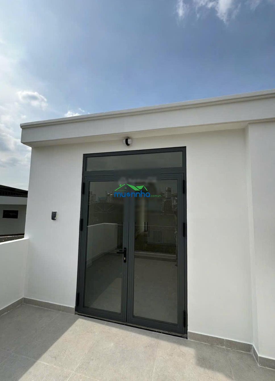Hot!!!!!! hạ giá bán nhanh từ 17,5 tỷ chỉ còn 15,2 tỷ. hẻm oto 8m đường cmt8. dt 4m*18m - 5 tầng - 2