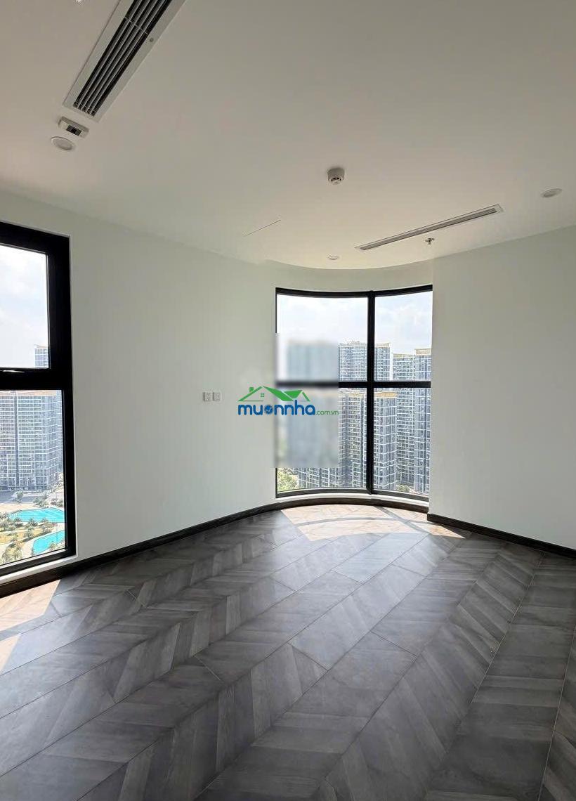 Gấp, bán nhanh giá tốt 2pn góc the beverly chỉ 4,830 tỷ, view thoáng, tầng đẹp - 0935 448 ***
