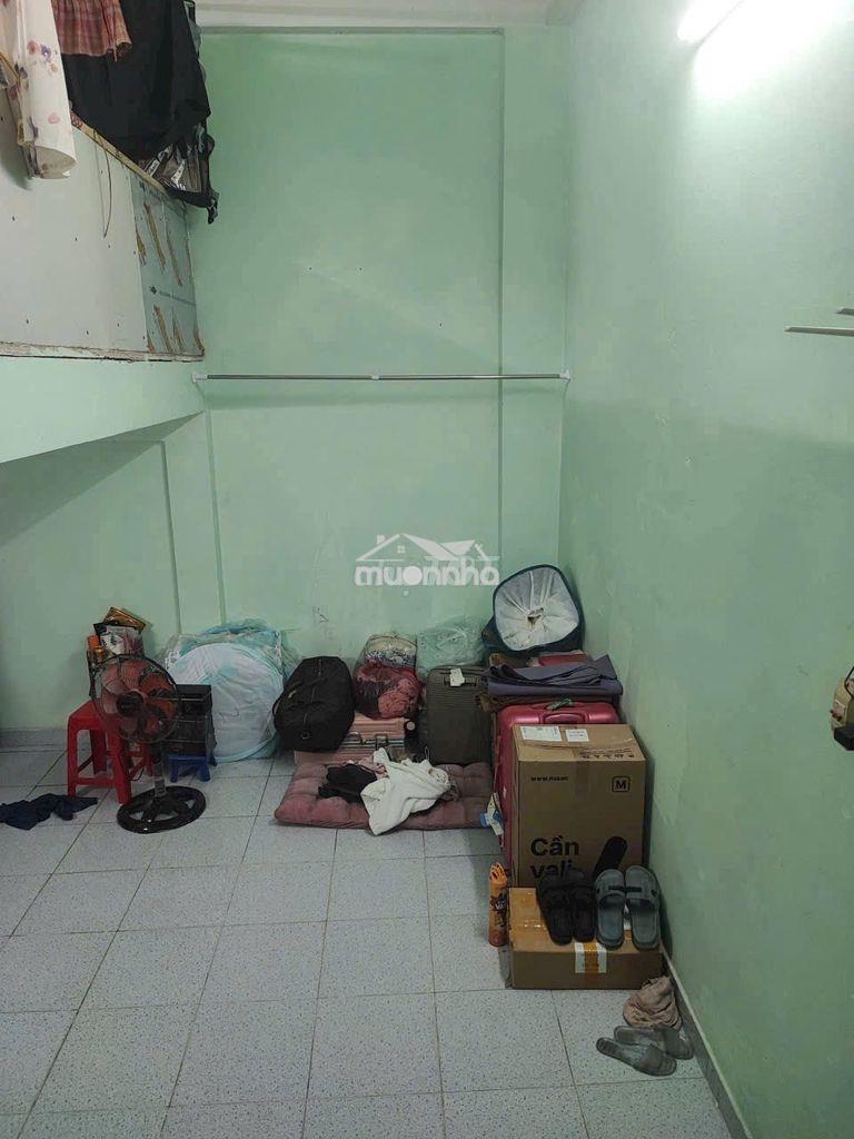 Bà cô cần tiền. giá 200 triệu tiểu học. ( 100% tiền)