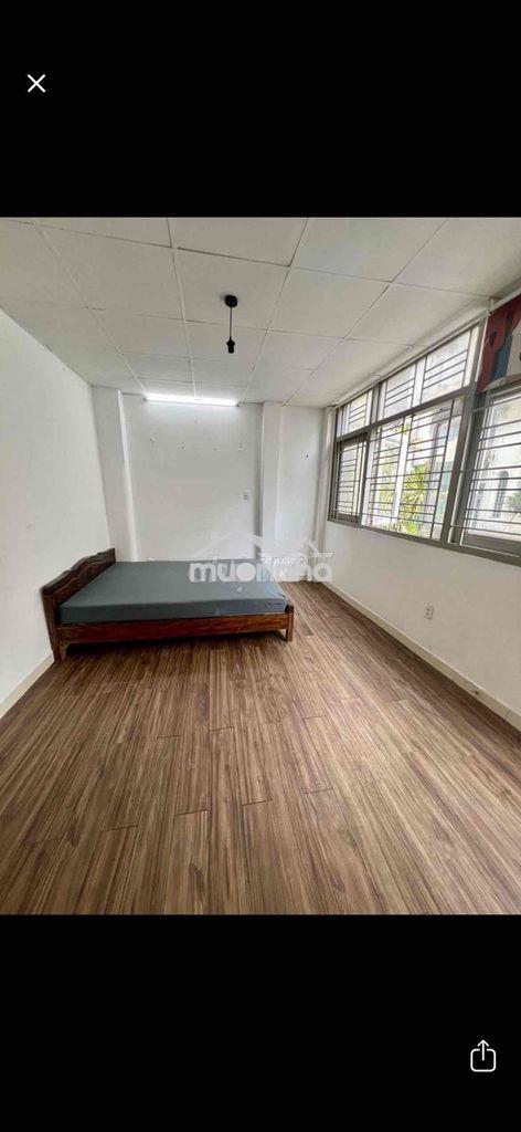Nhà 3 phòng ngủ 7x4 nguyễn văn trỗi. hẻm xe hơi