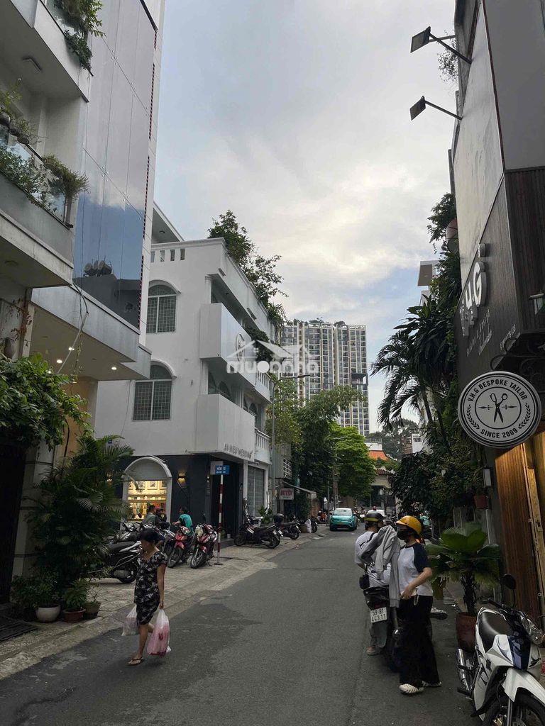 Cho thuê văn phòng - lầu 1 và lầu 2 ( 90m2 )