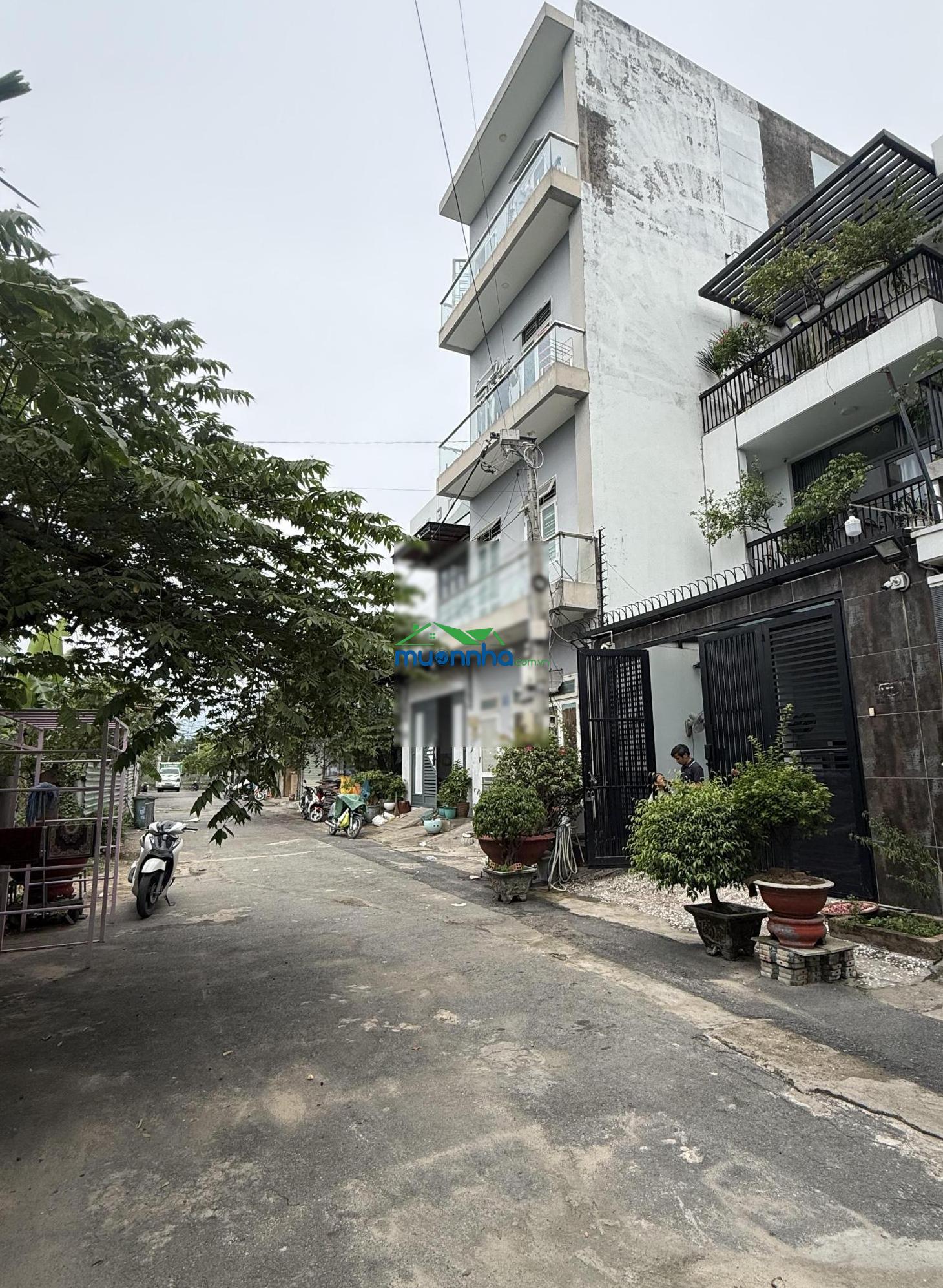 4 tầng btct 14p chdv cho thuê 30tr giá 6,5 tỷ ngay picity. hẻm 10m - 2