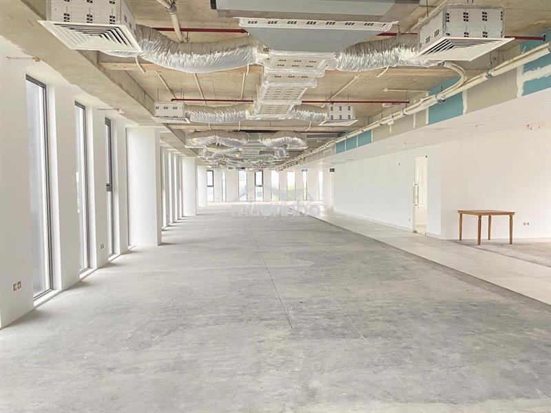 Vp 100–150m² ngay trục đường lớn – đậu xe thuận tiện, an ninh 24/7