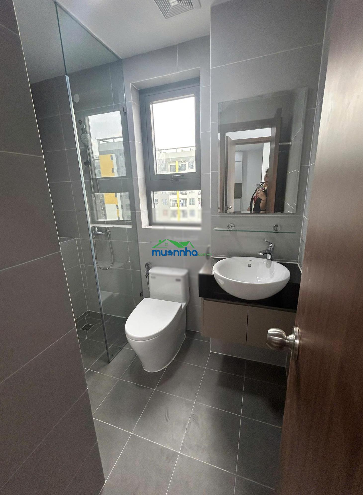 Cho thuê căn hộ 2 phòng ngủ, 2wc ngay làng đại học với giá 6.400.000đ/tháng