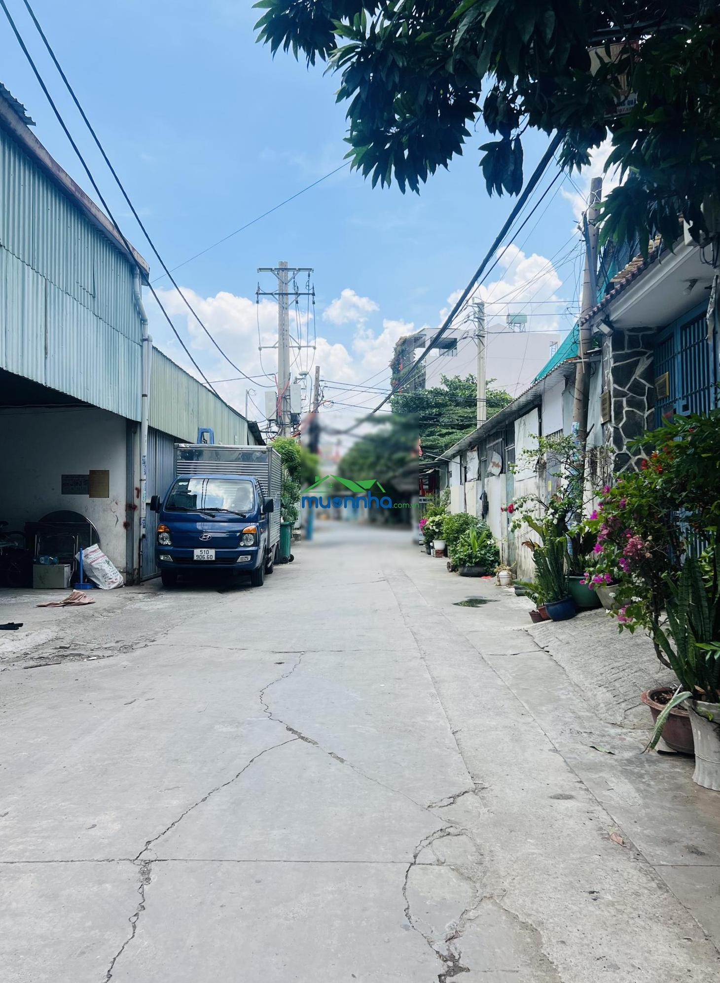 Duy nhất đường 42 cạnh lê văn thịnh, gần nguyễn duy trinh, kết cấu 4 tầng giá khan hiếm. - 4