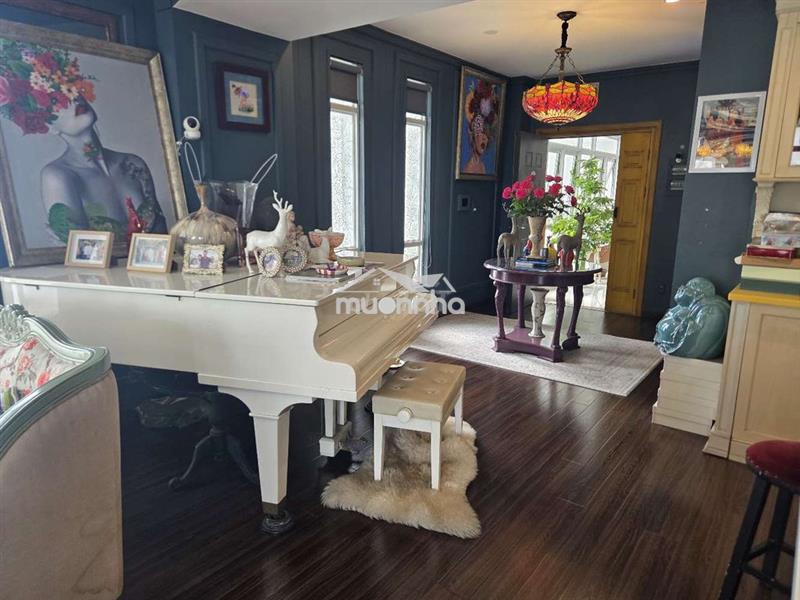Bán căn hộ góc 3 mặt view sông,179m2 + 36m2 hành lag riêng, 2 chổ  oto