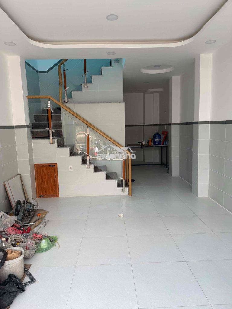 Nhà lầu đúc sổ hồng riêng ấp 9 tân thạnh đông hẻm xe hơi,gần chợ 3phút - 2