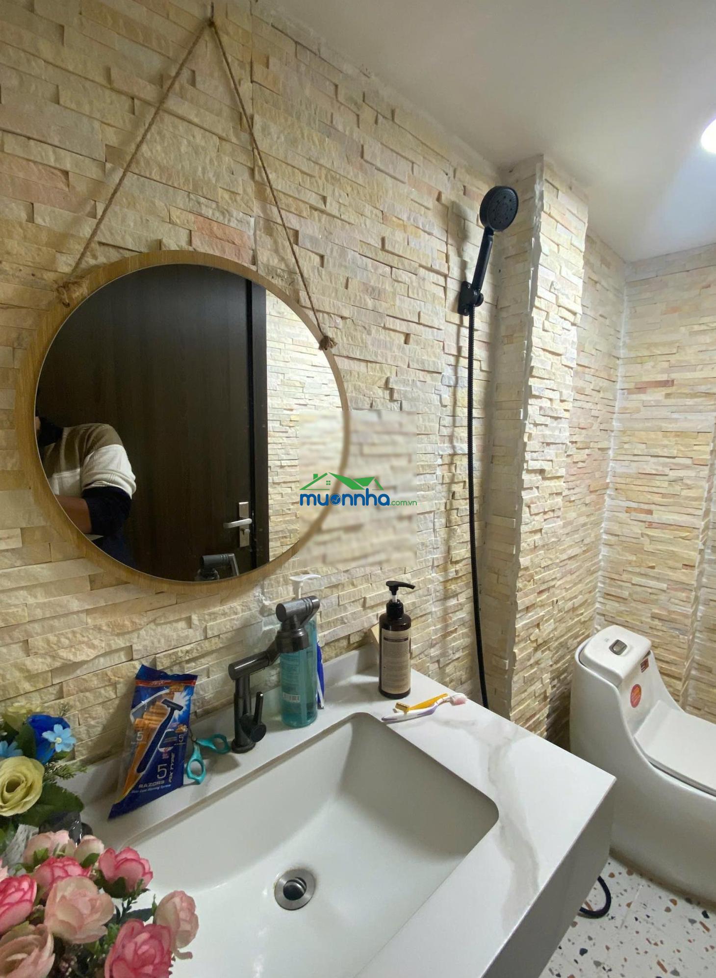 Sát chợ bình trị đông-qua tên lửa 2p-nhà 3 tầng thiết kế hiện đại - hẻm 5m thông - dân cư đông đúc - 4