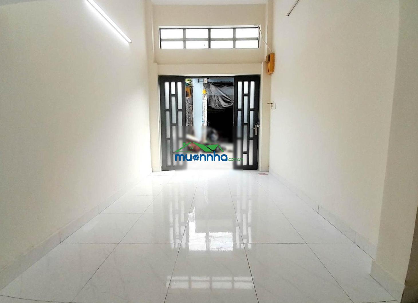 Bán nhanh 3,7 tỷ, nhà 3 tầng hẻm xe hơi 5m hoàn công, dọn vào ở liền tam bình thủ đức