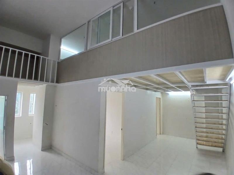 6tr5 có ngay ch 2pn và 2 gác suốt rộng, kiên cố