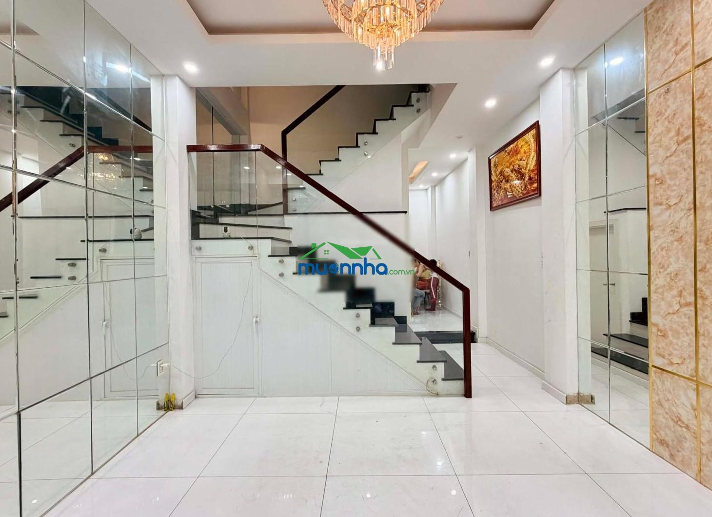 Hẻm ô tô vf3 - đặng thuỳ trâm giao nguyễn xí cn: 42m2 (4.2x10) 4 tầng mới sau căn mặt tiền - 6.8 tỷ - 3