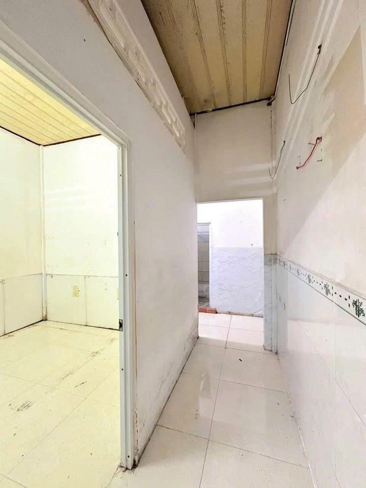 Dành cho ai tài chính thấp có nhà c4 thới tam thôn, hóc môn 59m2, giá chỉ 750trieu, sổ hồng riêng