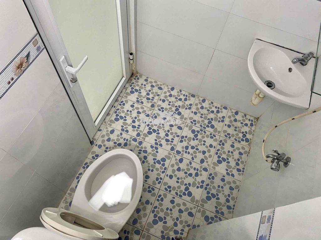 Phòng mới thoáng đẹp, gác rộng.gần kcn tân bình, chợ phạm đăng giảng. - 2